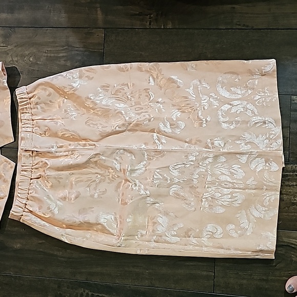 STUNNING URSULA OF SWITZERLAND LIGHT PINK PAISLEY SKIRT SUIT - Picture 8 of 14